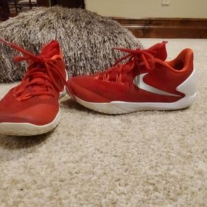 Nike Hyperchase shoes Red
